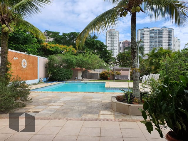 Casa Padrão na Barra da Tijuca - Foto 1